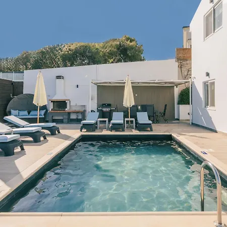 Meltemi Private Luxury Retreat With Pool & Jacuzzi In By Mana Gers Vila *