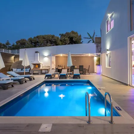 Vila Meltemi Private Luxury Retreat With Pool & Jacuzzi In By Mana Gers Zakynthos