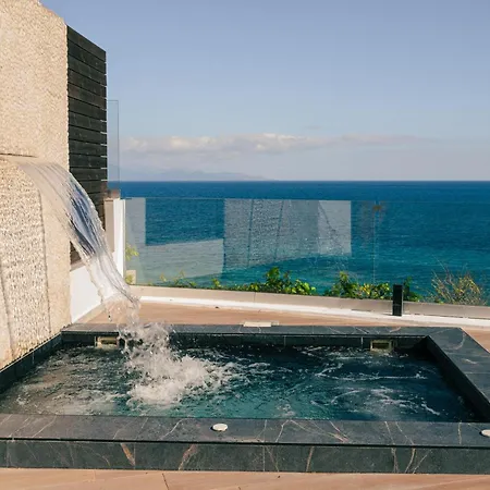 Meltemi Private Luxury Retreat With Pool & Jacuzzi In By Mana Gers Vila