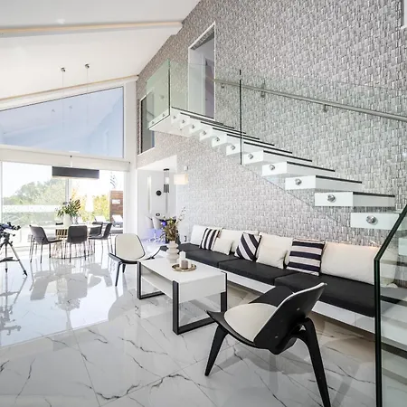 Vila Meltemi Private Luxury Retreat With Pool & Jacuzzi In By Mana Gers *